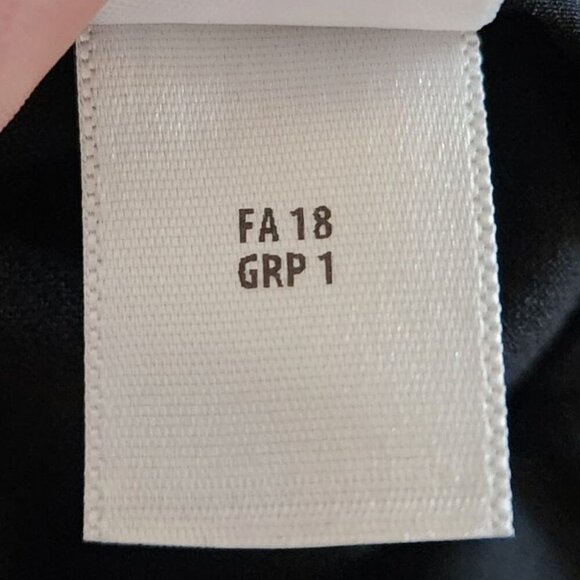 St. John Leather Trim Collared Black Blazer Single Breasted Blazer Sz. 6 - Picture 13 of 15